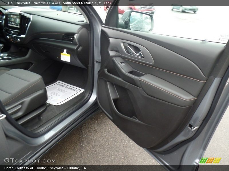 Satin Steel Metallic / Jet Black 2019 Chevrolet Traverse LT AWD