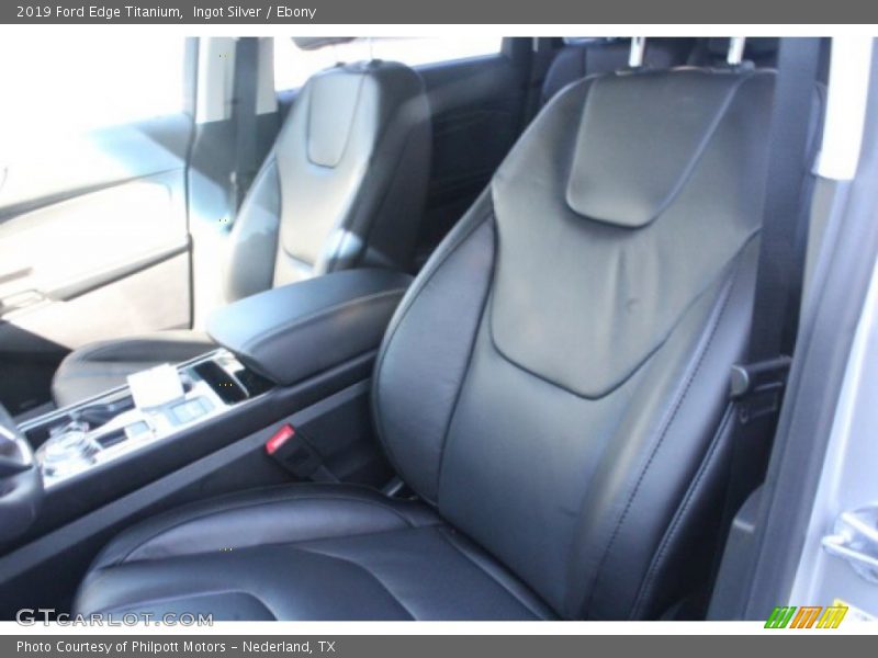 Ingot Silver / Ebony 2019 Ford Edge Titanium