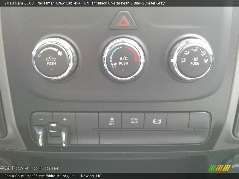 Brilliant Black Crystal Pearl / Black/Diesel Gray 2018 Ram 2500 Tradesman Crew Cab 4x4