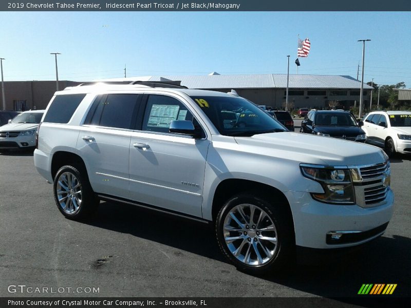 Iridescent Pearl Tricoat / Jet Black/Mahogany 2019 Chevrolet Tahoe Premier