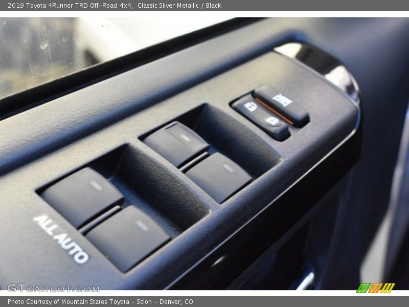 Classic Silver Metallic / Black 2019 Toyota 4Runner TRD Off-Road 4x4