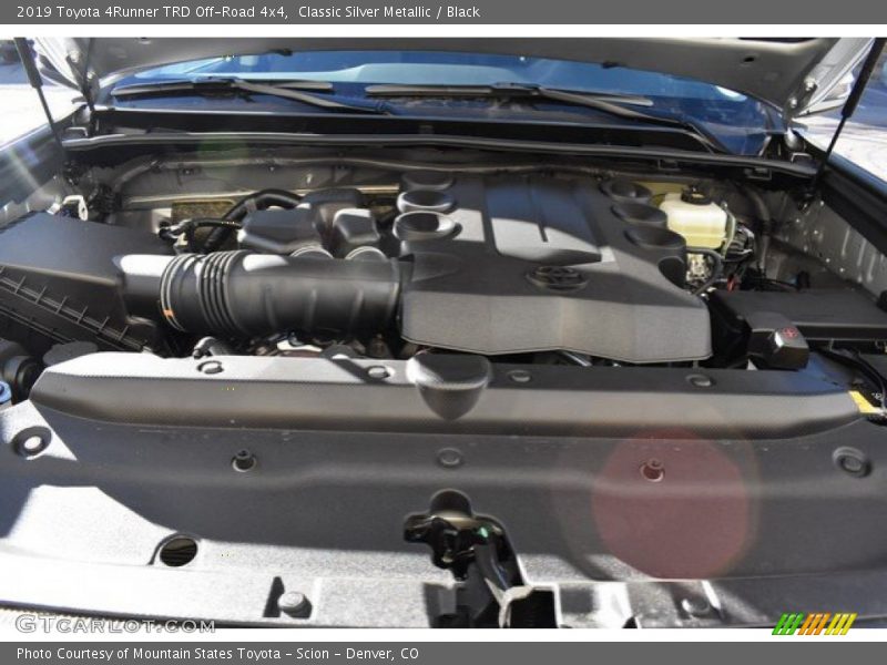 Classic Silver Metallic / Black 2019 Toyota 4Runner TRD Off-Road 4x4