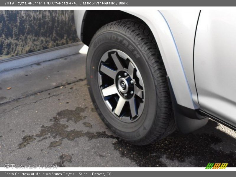 Classic Silver Metallic / Black 2019 Toyota 4Runner TRD Off-Road 4x4