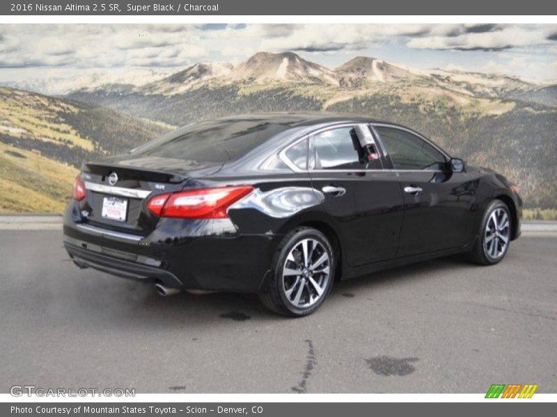 Super Black / Charcoal 2016 Nissan Altima 2.5 SR
