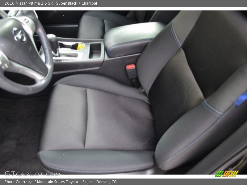 Super Black / Charcoal 2016 Nissan Altima 2.5 SR