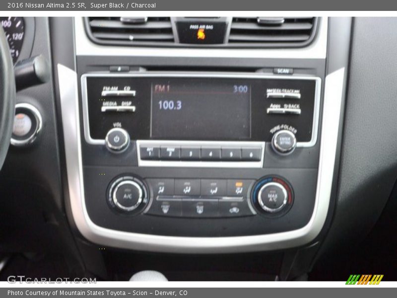 Super Black / Charcoal 2016 Nissan Altima 2.5 SR