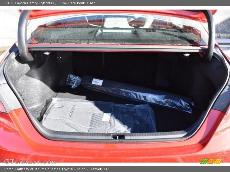 Ruby Flare Pearl / Ash 2019 Toyota Camry Hybrid LE