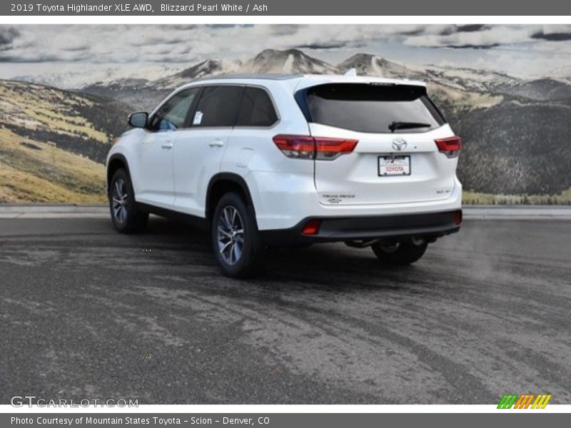 Blizzard Pearl White / Ash 2019 Toyota Highlander XLE AWD