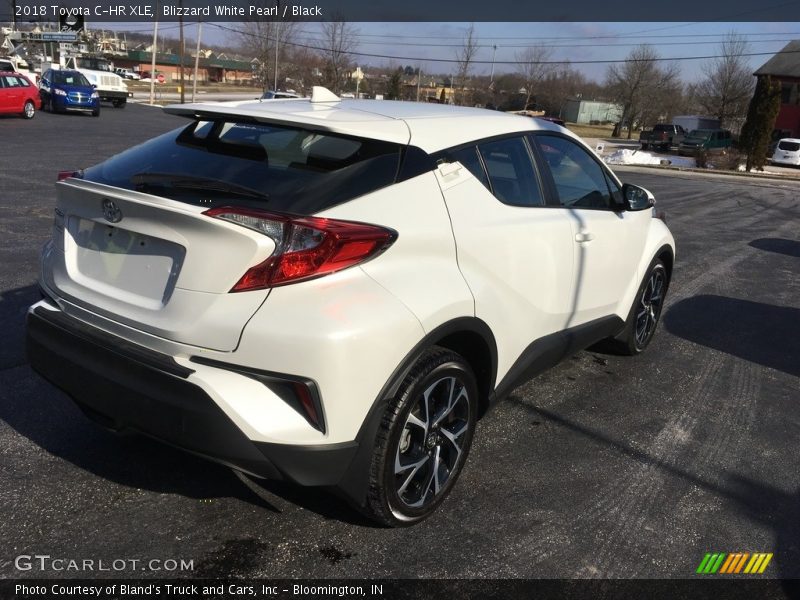 Blizzard White Pearl / Black 2018 Toyota C-HR XLE