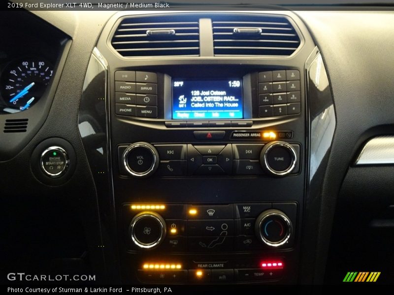 Magnetic / Medium Black 2019 Ford Explorer XLT 4WD