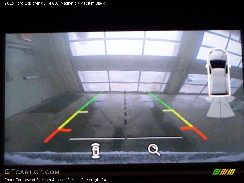 Magnetic / Medium Black 2019 Ford Explorer XLT 4WD