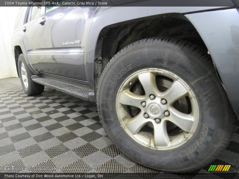 Galactic Gray Mica / Stone 2004 Toyota 4Runner SR5 4x4