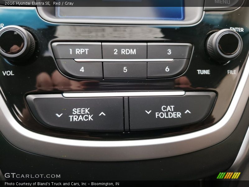 Red / Gray 2016 Hyundai Elantra SE