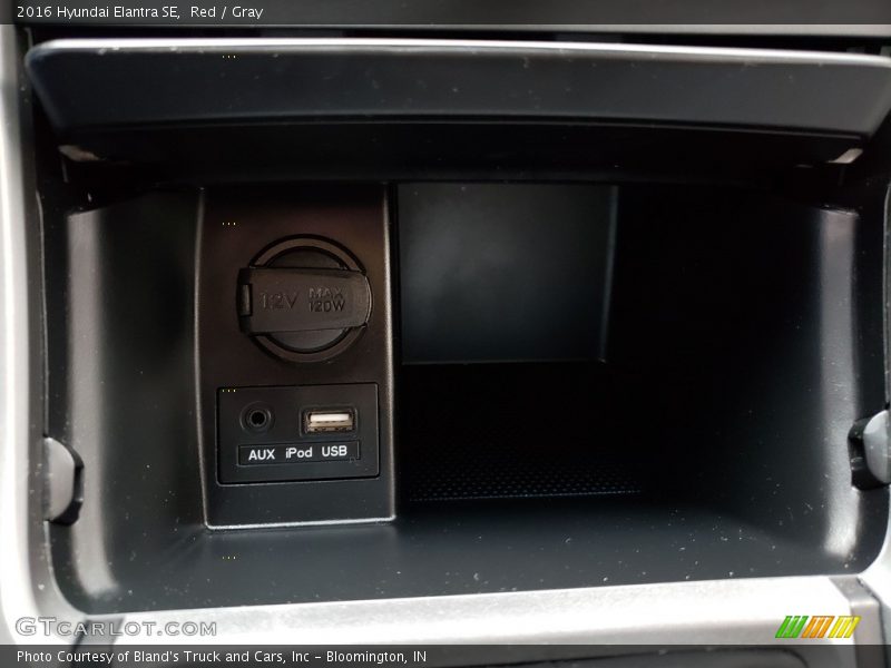 Red / Gray 2016 Hyundai Elantra SE