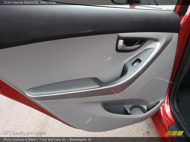 Red / Gray 2016 Hyundai Elantra SE