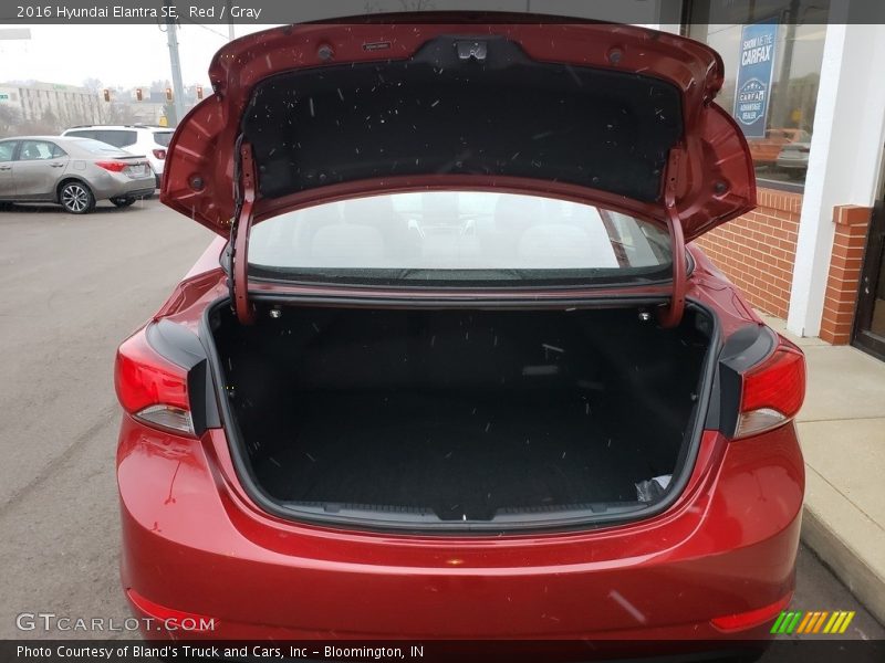 Red / Gray 2016 Hyundai Elantra SE