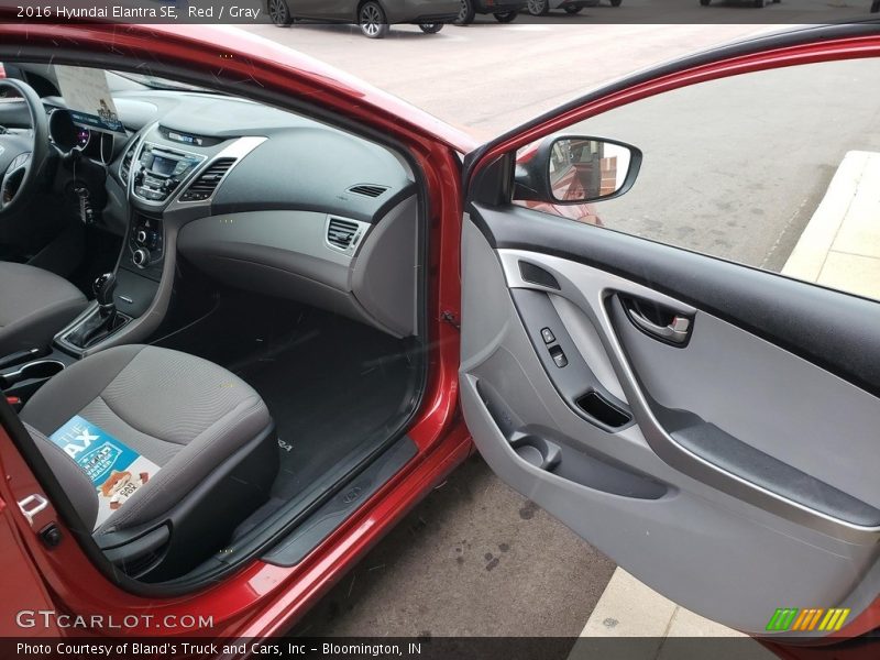 Red / Gray 2016 Hyundai Elantra SE