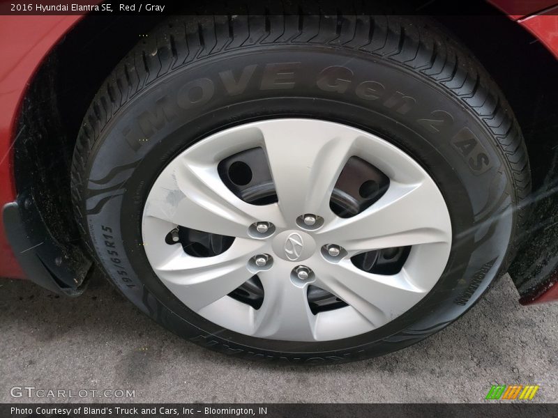 Red / Gray 2016 Hyundai Elantra SE