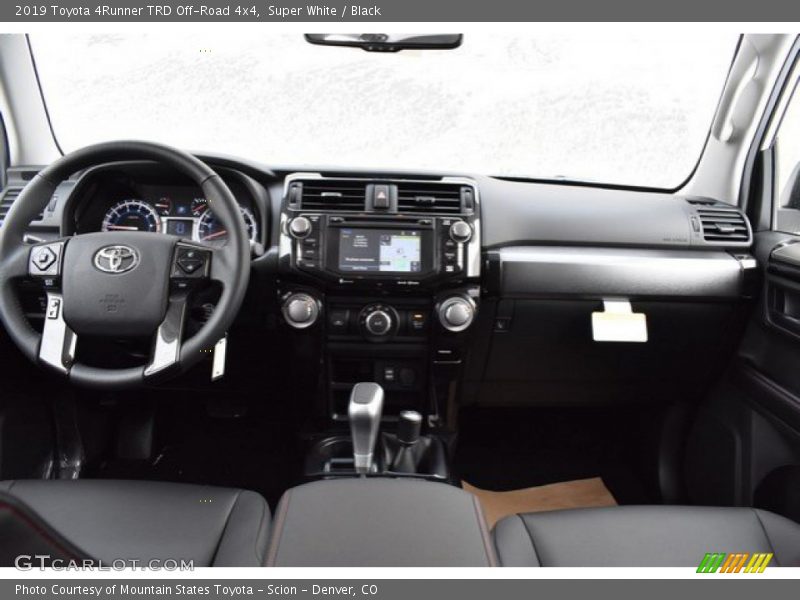 Super White / Black 2019 Toyota 4Runner TRD Off-Road 4x4