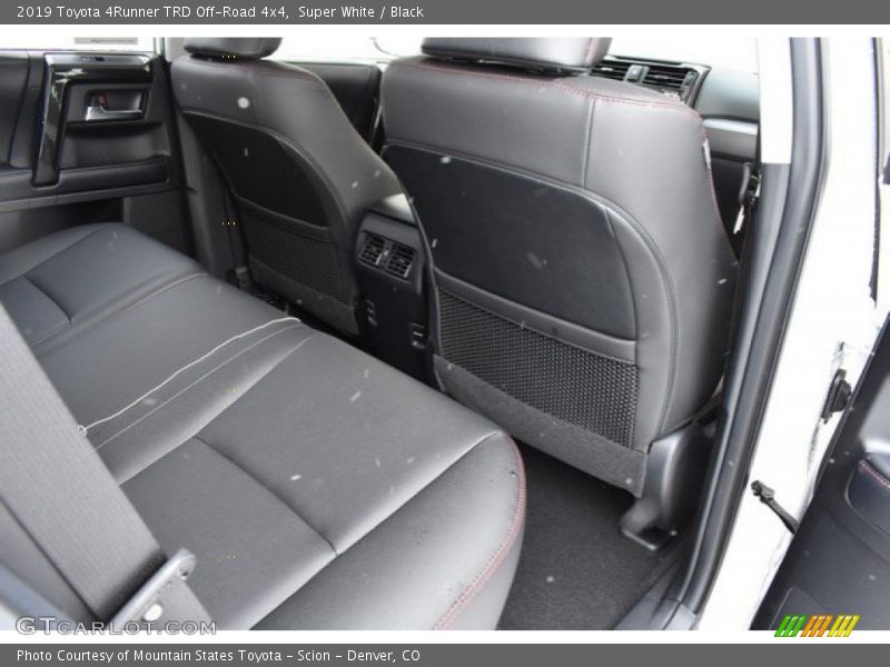 Super White / Black 2019 Toyota 4Runner TRD Off-Road 4x4