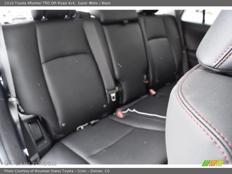 Super White / Black 2019 Toyota 4Runner TRD Off-Road 4x4