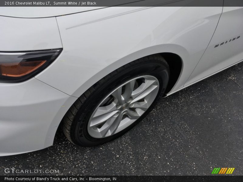 Summit White / Jet Black 2016 Chevrolet Malibu LT