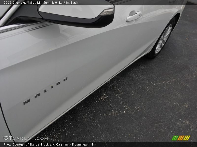 Summit White / Jet Black 2016 Chevrolet Malibu LT