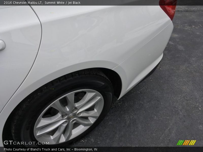 Summit White / Jet Black 2016 Chevrolet Malibu LT