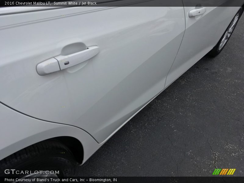Summit White / Jet Black 2016 Chevrolet Malibu LT