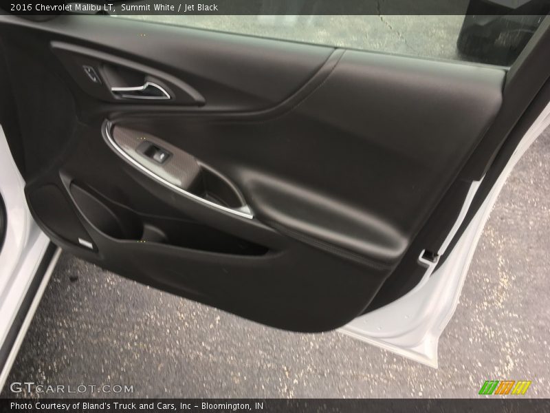 Summit White / Jet Black 2016 Chevrolet Malibu LT