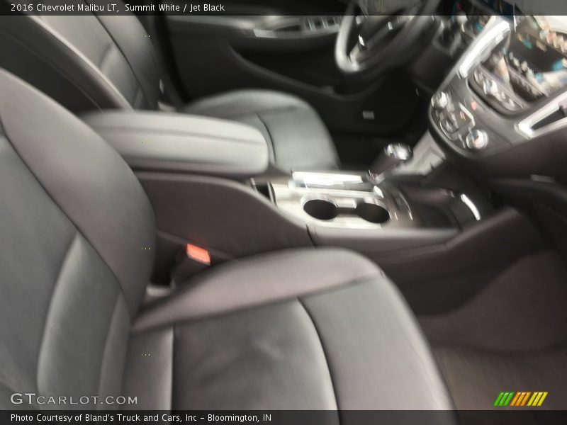 Summit White / Jet Black 2016 Chevrolet Malibu LT