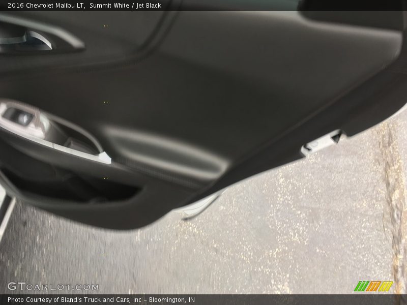 Summit White / Jet Black 2016 Chevrolet Malibu LT