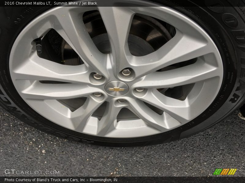 Summit White / Jet Black 2016 Chevrolet Malibu LT