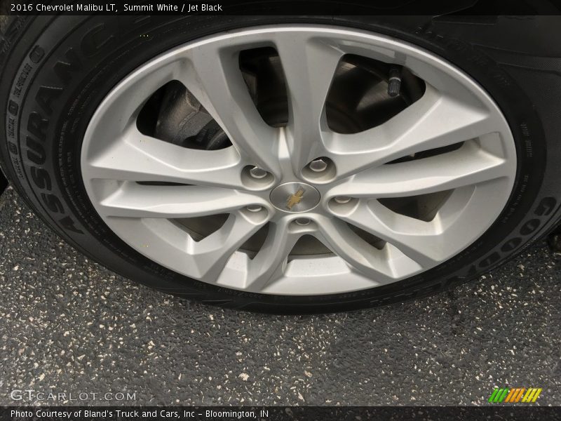 Summit White / Jet Black 2016 Chevrolet Malibu LT