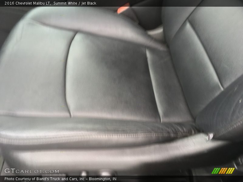 Summit White / Jet Black 2016 Chevrolet Malibu LT