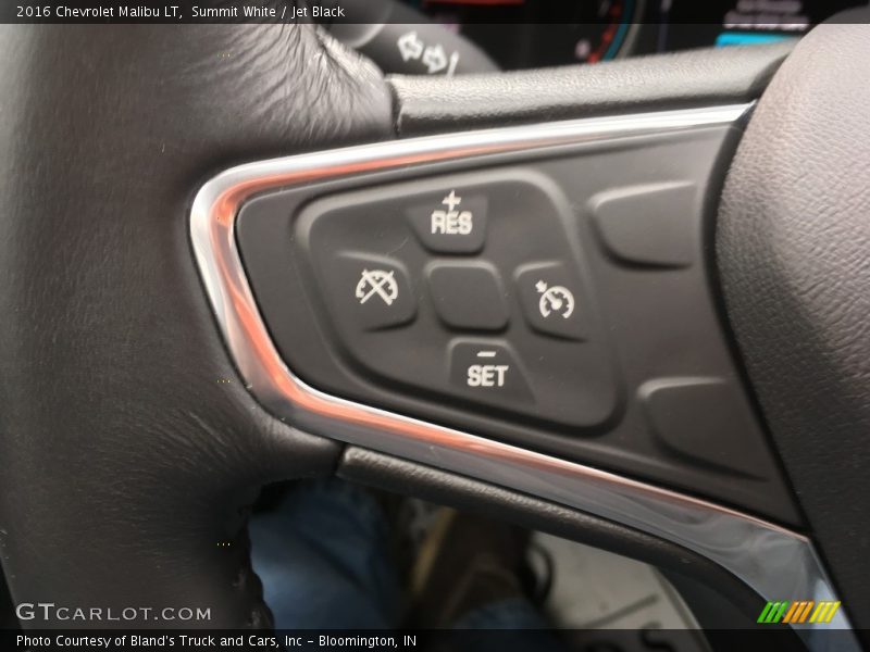 Summit White / Jet Black 2016 Chevrolet Malibu LT