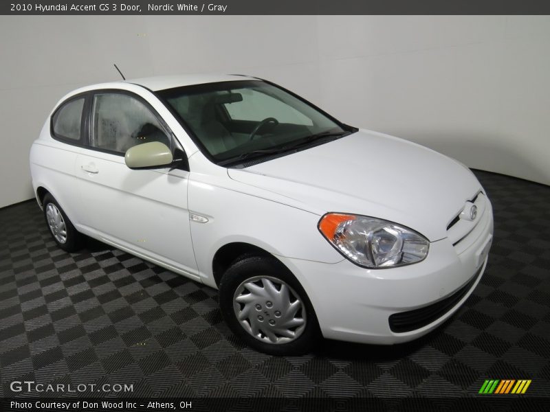 Nordic White / Gray 2010 Hyundai Accent GS 3 Door
