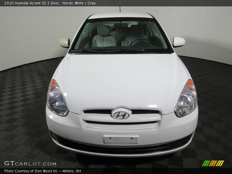 Nordic White / Gray 2010 Hyundai Accent GS 3 Door