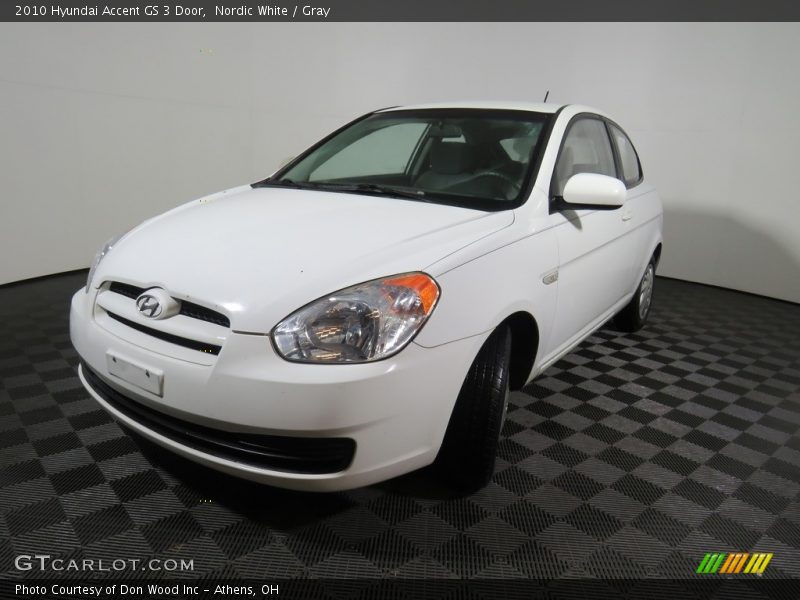 Nordic White / Gray 2010 Hyundai Accent GS 3 Door