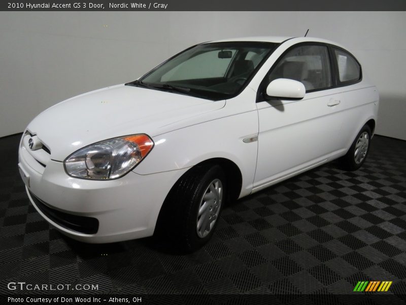 Nordic White / Gray 2010 Hyundai Accent GS 3 Door