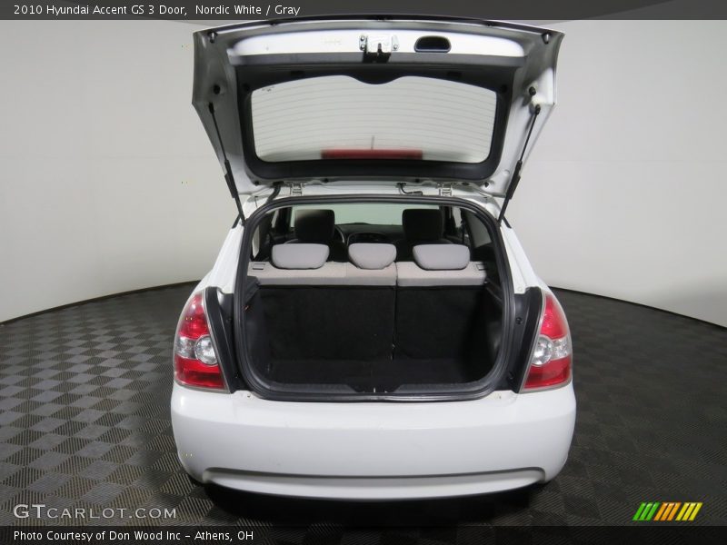 Nordic White / Gray 2010 Hyundai Accent GS 3 Door