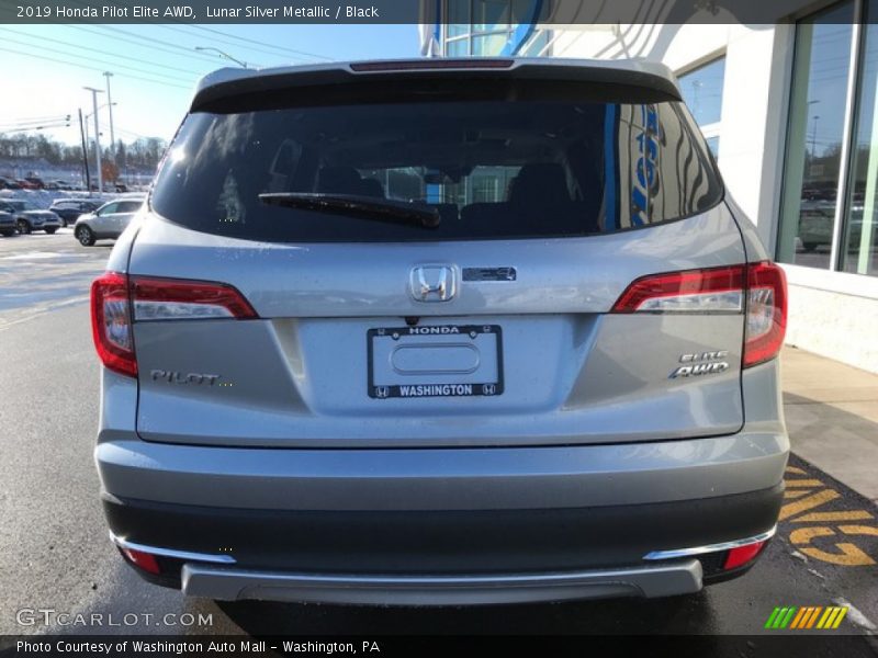 Lunar Silver Metallic / Black 2019 Honda Pilot Elite AWD