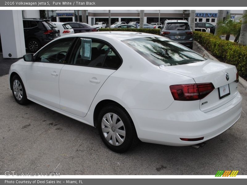 Pure White / Titan Black 2016 Volkswagen Jetta S