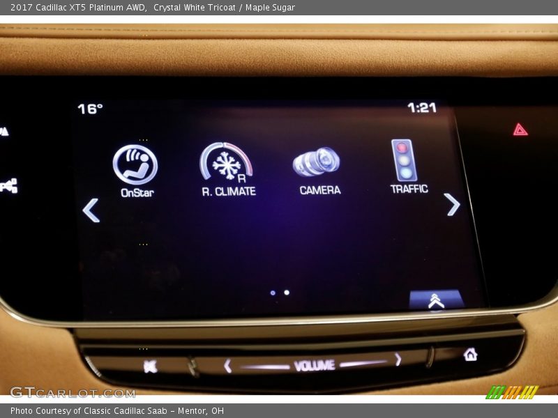 Controls of 2017 XT5 Platinum AWD