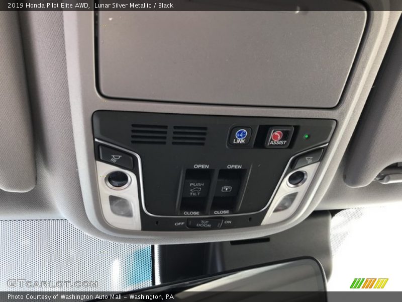 Controls of 2019 Pilot Elite AWD