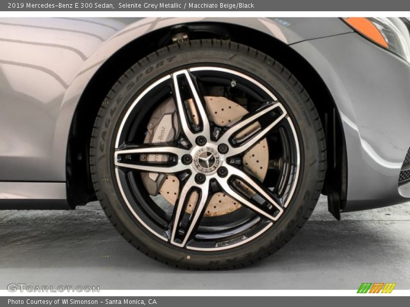 Selenite Grey Metallic / Macchiato Beige/Black 2019 Mercedes-Benz E 300 Sedan