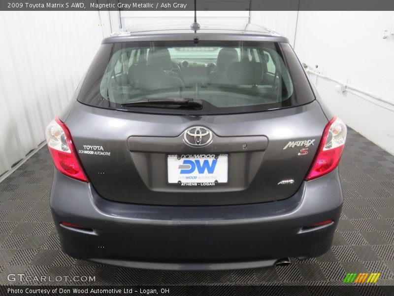 Magnetic Gray Metallic / Ash Gray 2009 Toyota Matrix S AWD