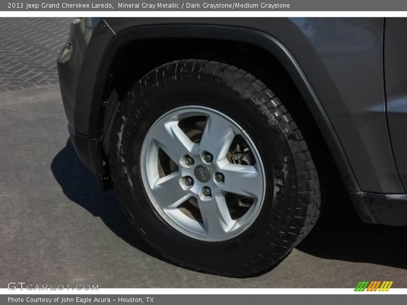 Mineral Gray Metallic / Dark Graystone/Medium Graystone 2013 Jeep Grand Cherokee Laredo