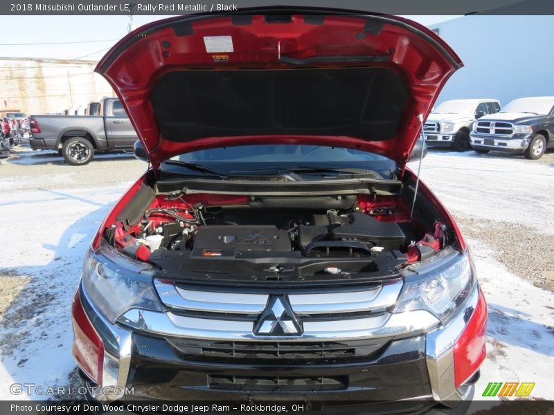 Rally Red Metallic / Black 2018 Mitsubishi Outlander LE