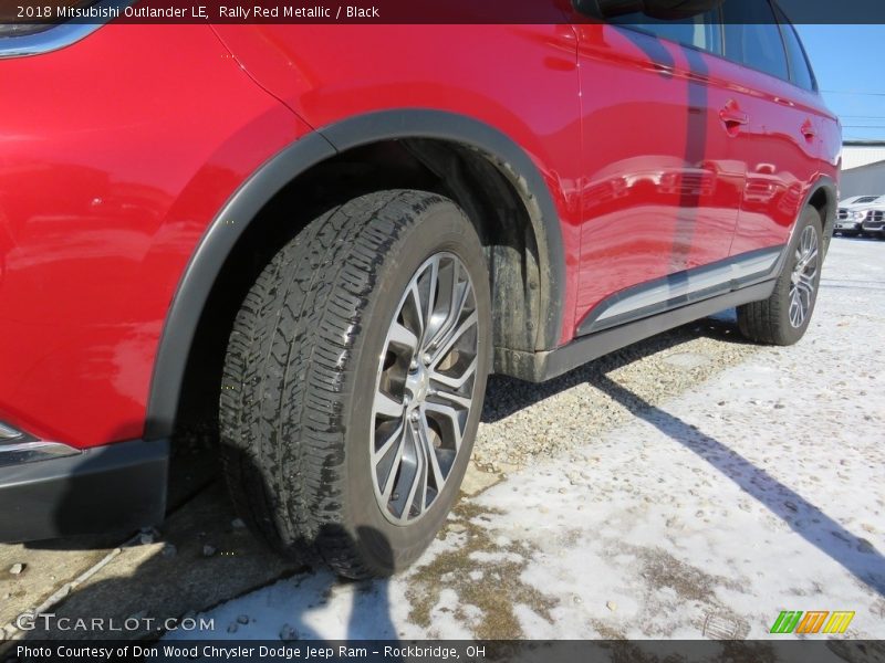 Rally Red Metallic / Black 2018 Mitsubishi Outlander LE